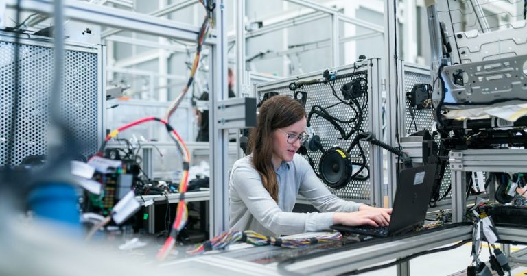 Digital Twin 2026: Bản Sao Kỹ Thuật Số Đang Cách Mạng Hóa Ngành Sản Xuất Như Thế Nào
